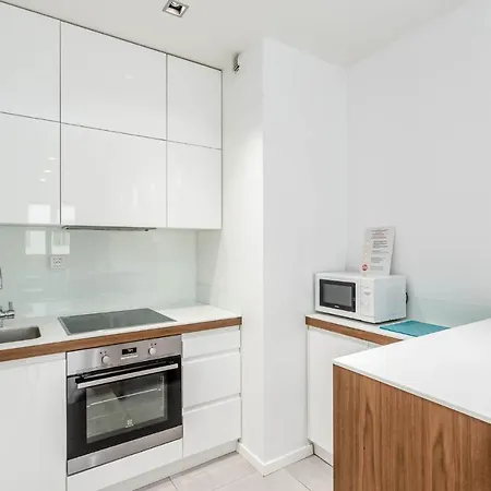 Chill Apartments Airport Residence Varsavia Esterno foto