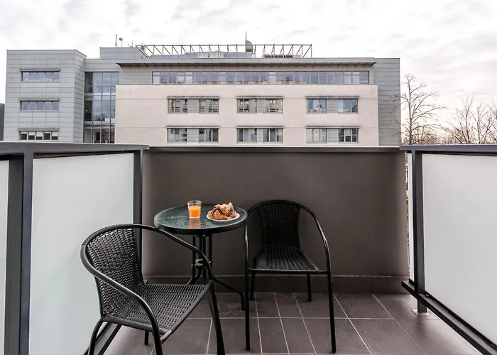 Chill Apartments Airport Residence